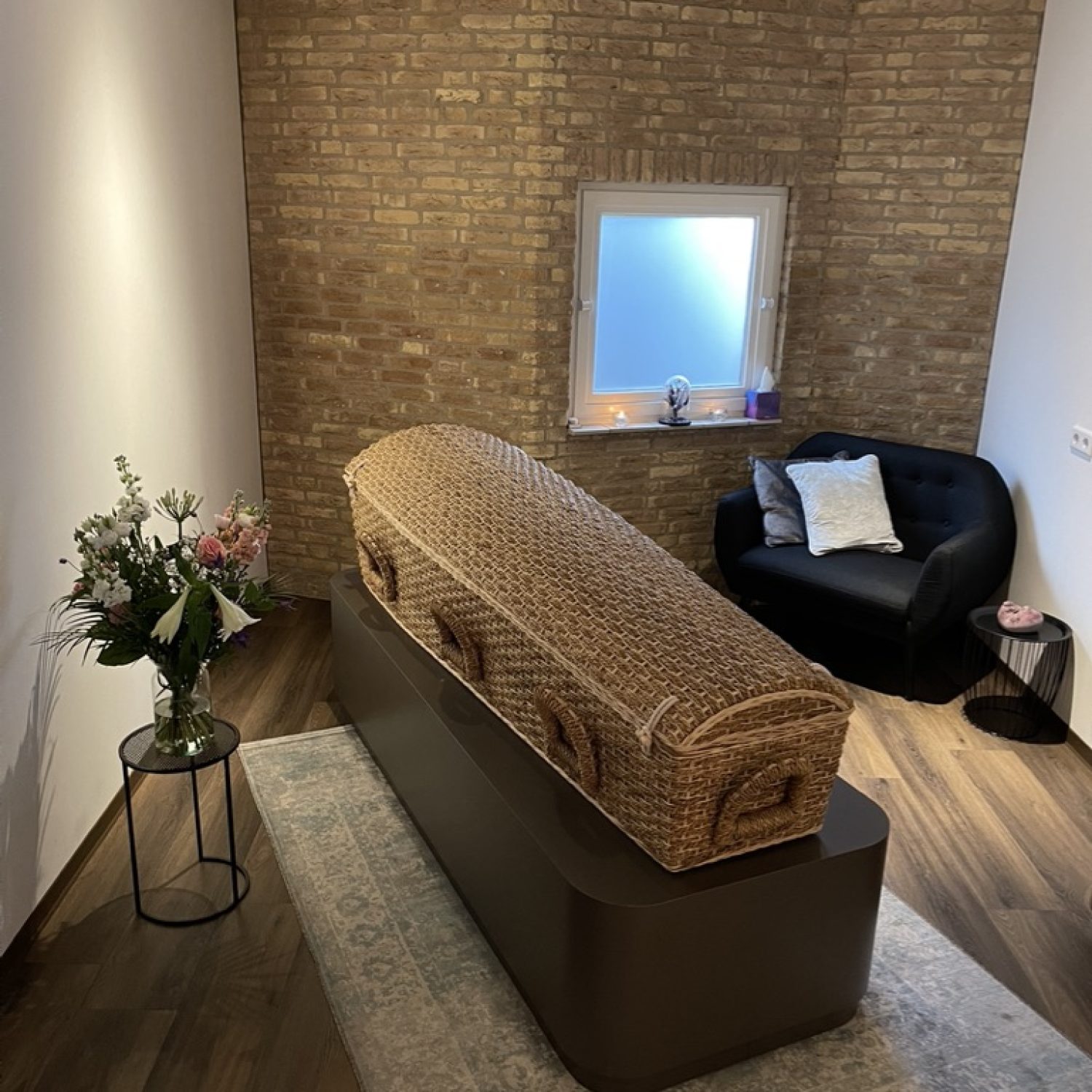 8F3F588E-15DE-4C47-ADF4-B26868879672_1_105_c